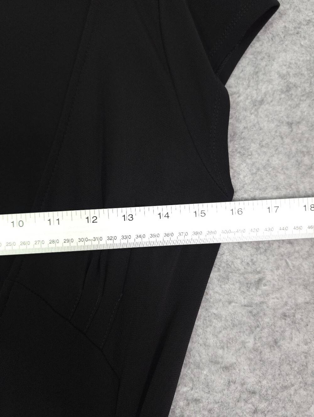 Diane Von Furstenberg Black Cap-Sleeve Wrap Midi Dress - Picture 8 of 10